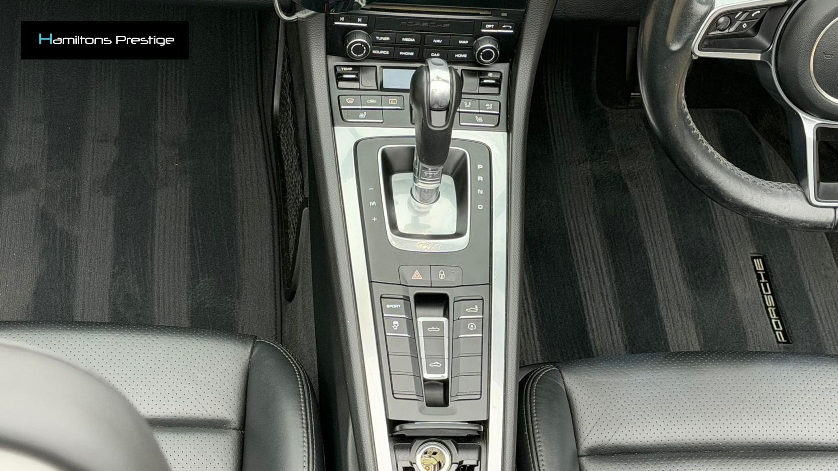 Porsche 718 Boxster 2.0T Convertible 2dr Petrol PDK Euro 6 (s/s) (300 ps)