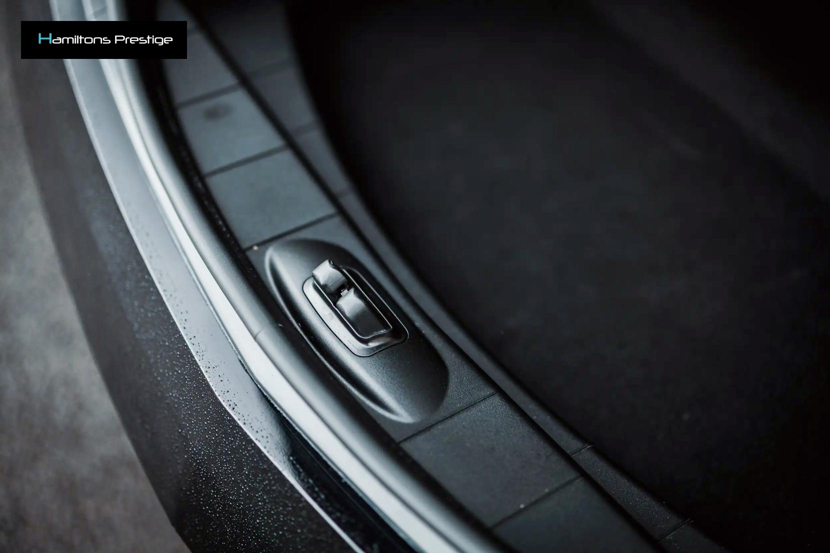 Mercedes-Benz SLS 6.2 63 V8 AMG Roadster 2dr Petrol SpdS DCT Euro 5 (571 ps)