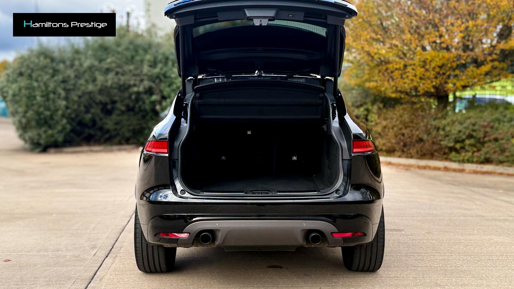 Jaguar F-PACE 2.0 P300 300 Sport SUV 5dr Petrol Auto AWD Euro 6 (s/s) (300 ps)