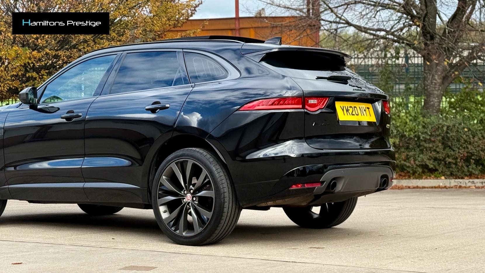 Jaguar F-PACE 2.0 P300 300 Sport SUV 5dr Petrol Auto AWD Euro 6 (s/s) (300 ps)