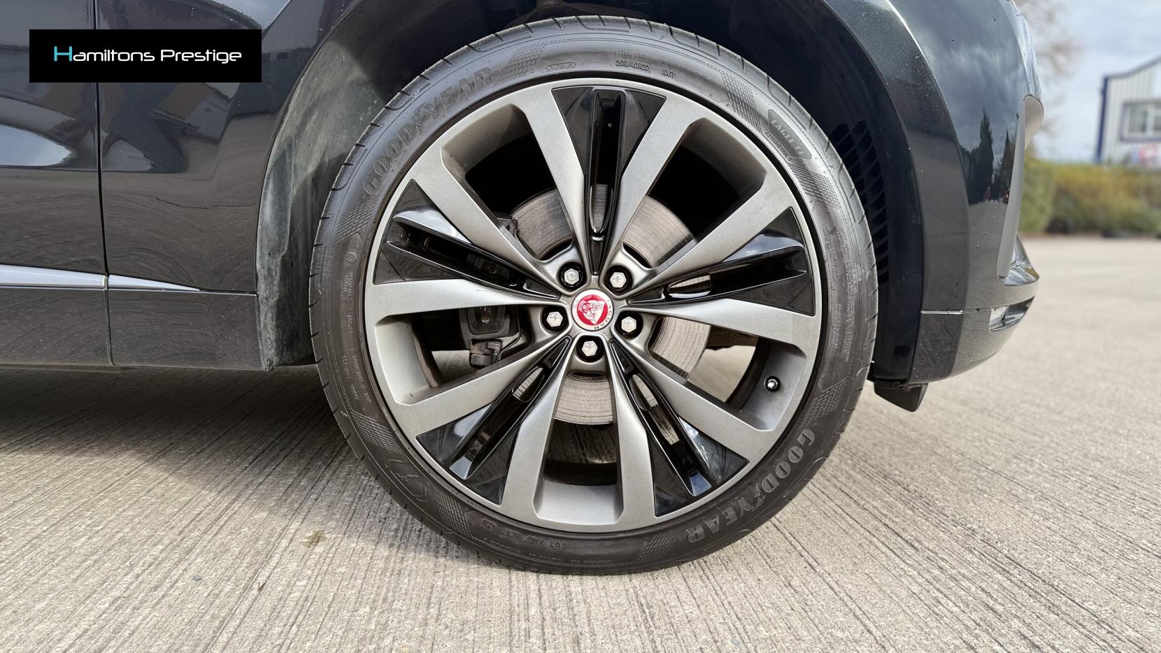 Jaguar F-PACE 2.0 P300 300 Sport SUV 5dr Petrol Auto AWD Euro 6 (s/s) (300 ps)