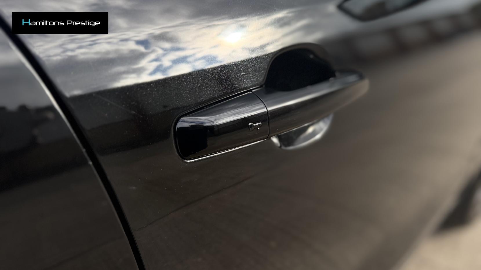 Jaguar F-PACE 2.0 P300 300 Sport SUV 5dr Petrol Auto AWD Euro 6 (s/s) (300 ps)