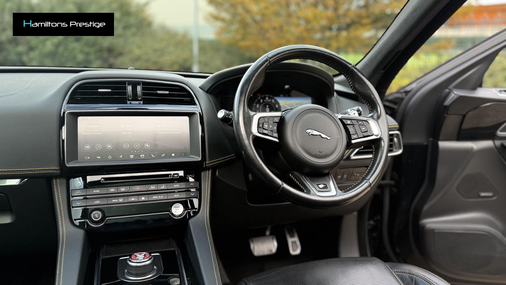 Jaguar F-PACE 2.0 P300 300 Sport SUV 5dr Petrol Auto AWD Euro 6 (s/s) (300 ps)