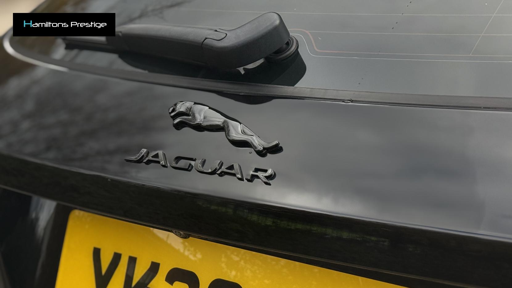 Jaguar F-PACE 2.0 P300 300 Sport SUV 5dr Petrol Auto AWD Euro 6 (s/s) (300 ps)