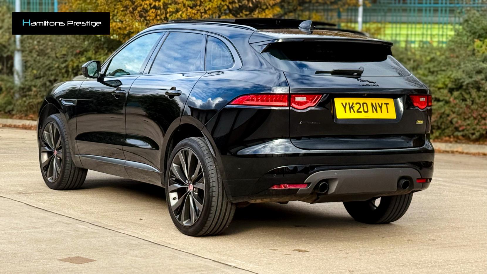 Jaguar F-PACE 2.0 P300 300 Sport SUV 5dr Petrol Auto AWD Euro 6 (s/s) (300 ps)