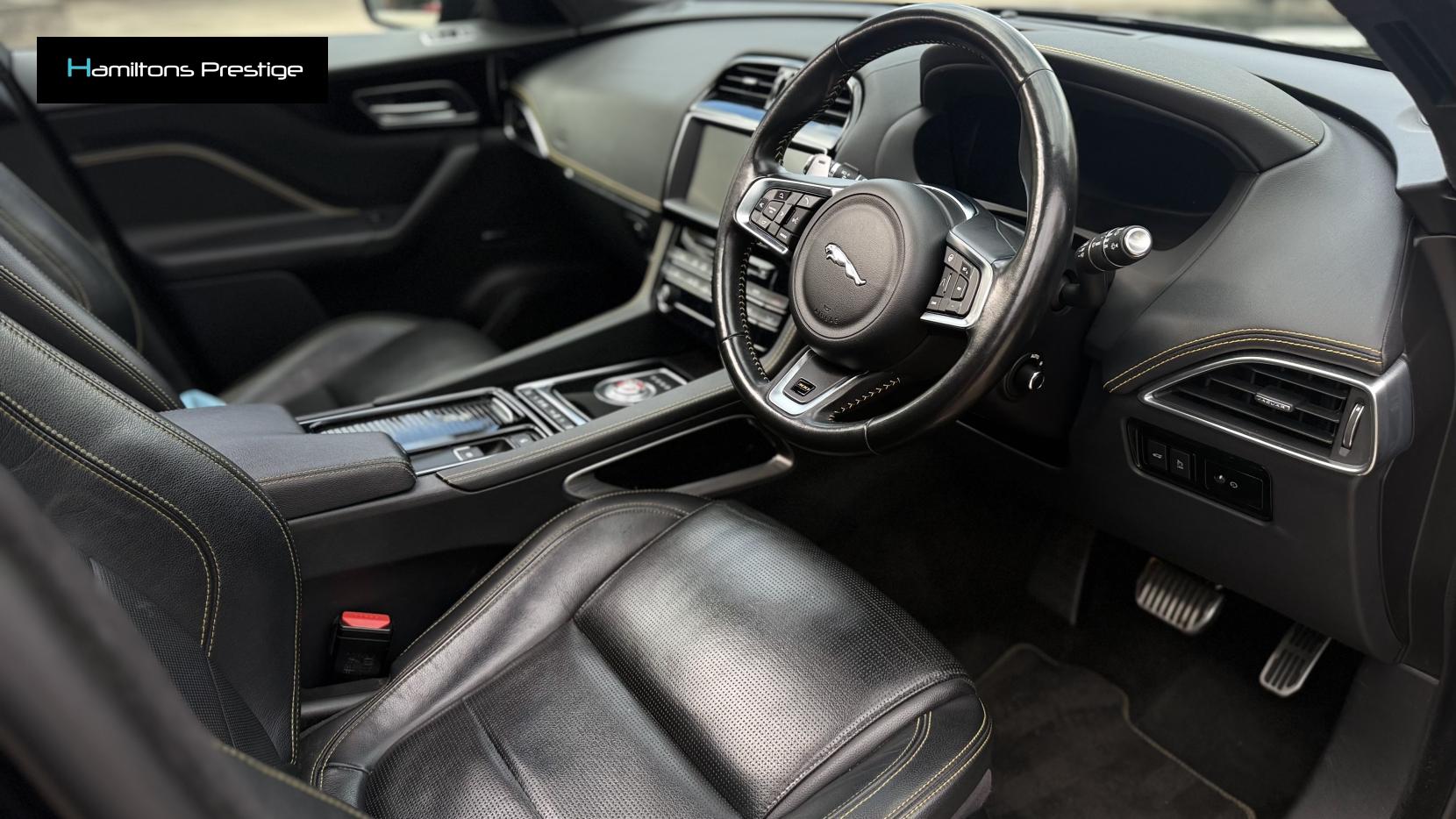 Jaguar F-PACE 2.0 P300 300 Sport SUV 5dr Petrol Auto AWD Euro 6 (s/s) (300 ps)