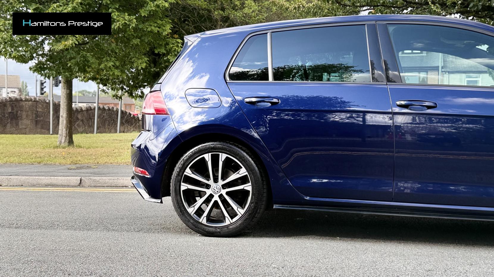Volkswagen Golf 1.5 TSI EVO GPF R-Line Hatchback 5dr Petrol DSG Euro 6 (s/s) (150 ps)