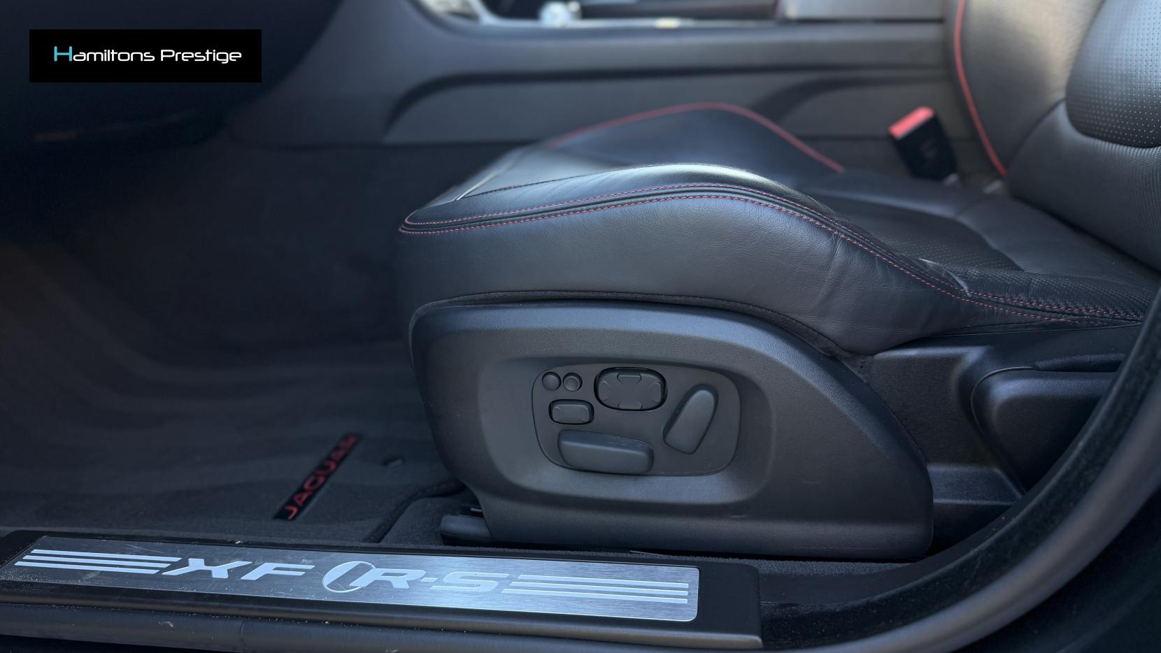 Jaguar XFR-S 5.0 V8 Saloon 4dr Petrol Auto Euro 5 (s/s) (550 ps)