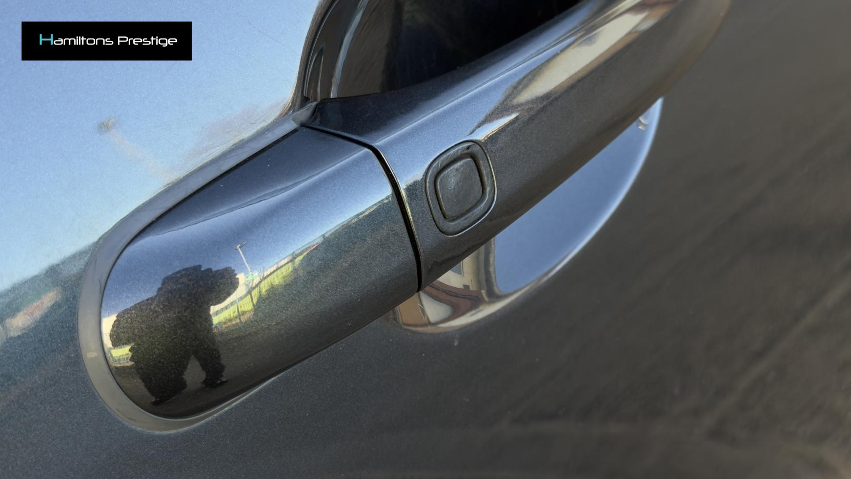 Jaguar XFR-S 5.0 V8 Saloon 4dr Petrol Auto Euro 5 (s/s) (550 ps)