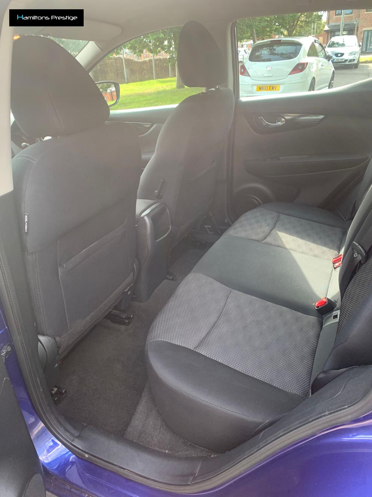 Nissan Qashqai 1.5 dCi Acenta SUV 5dr Diesel Manual 2WD Euro 5 (s/s) (110 ps)