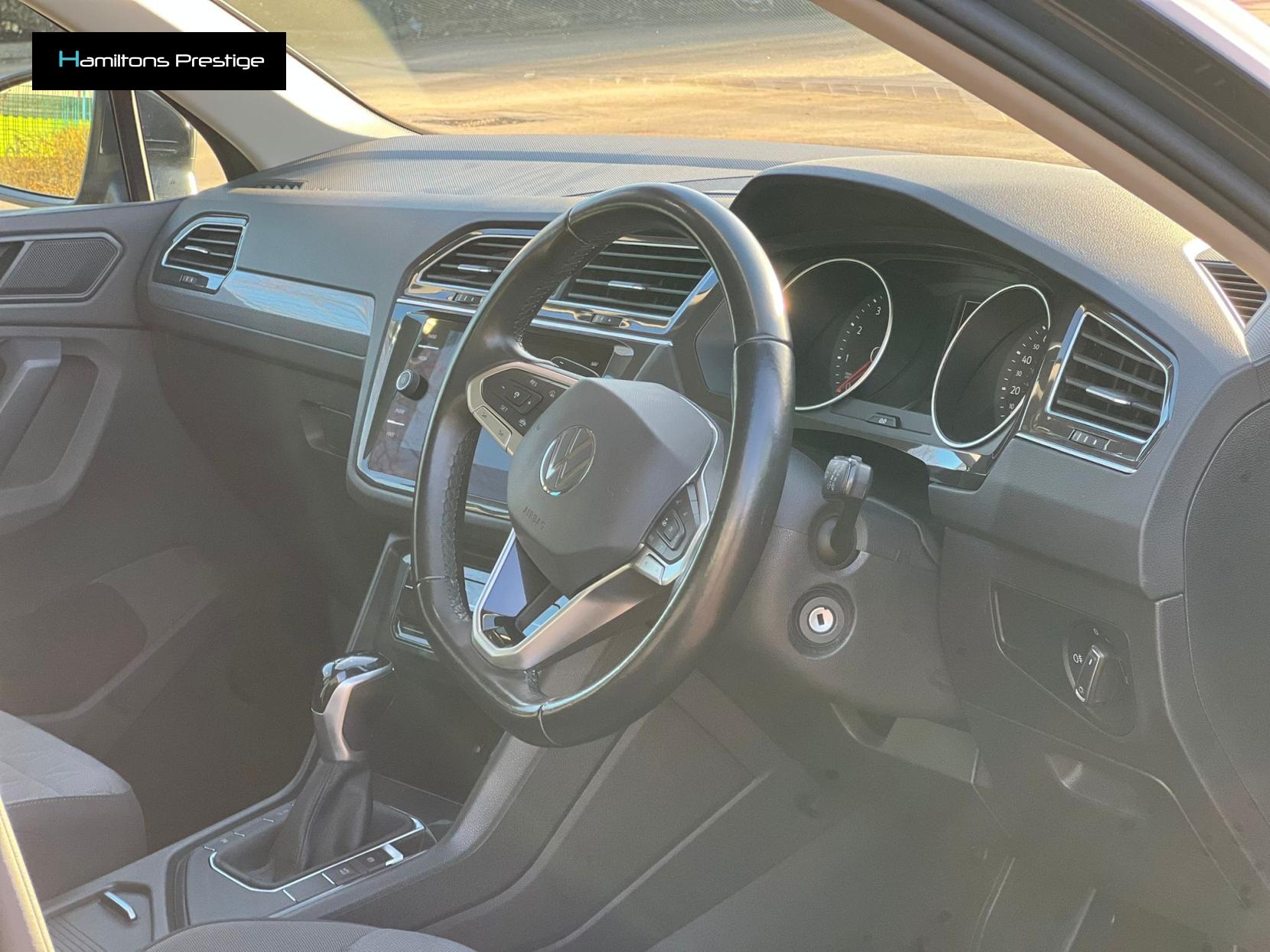 Volkswagen Tiguan 1.5 TSI Life SUV 5dr Petrol DSG Euro 6 (s/s) (150 ps)