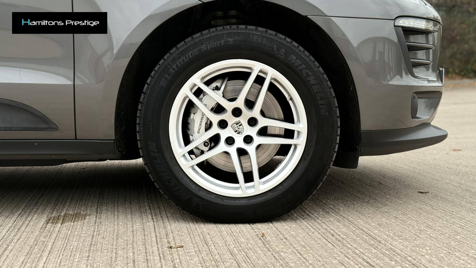 Porsche Macan 3.0 TD V6 S SUV 5dr Diesel PDK 4WD Euro 6 (s/s) (258 ps)