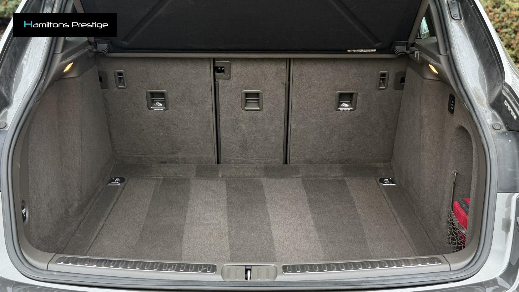 Porsche Macan 3.0 TD V6 S SUV 5dr Diesel PDK 4WD Euro 6 (s/s) (258 ps)