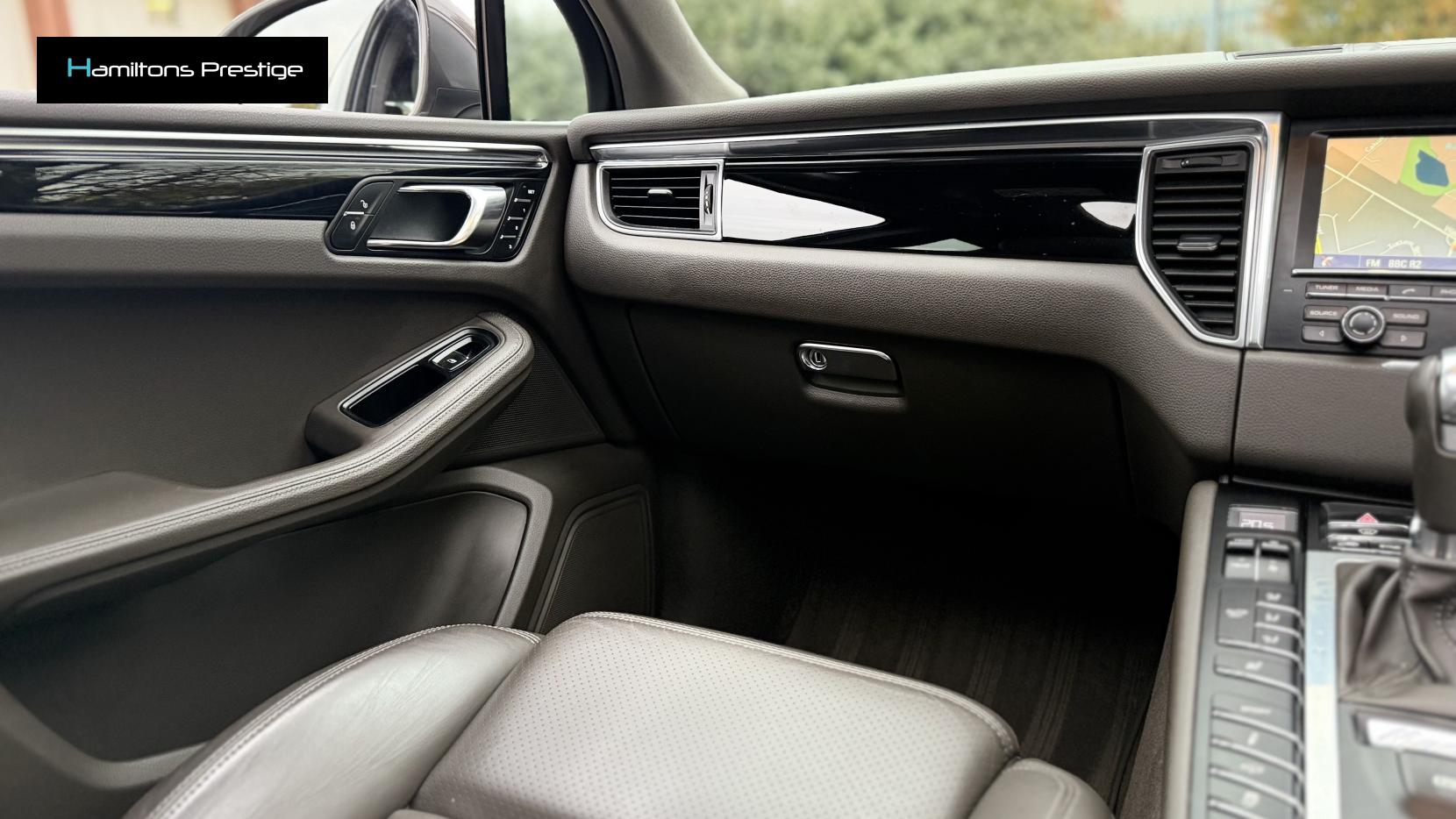 Porsche Macan 3.0 TD V6 S SUV 5dr Diesel PDK 4WD Euro 6 (s/s) (258 ps)