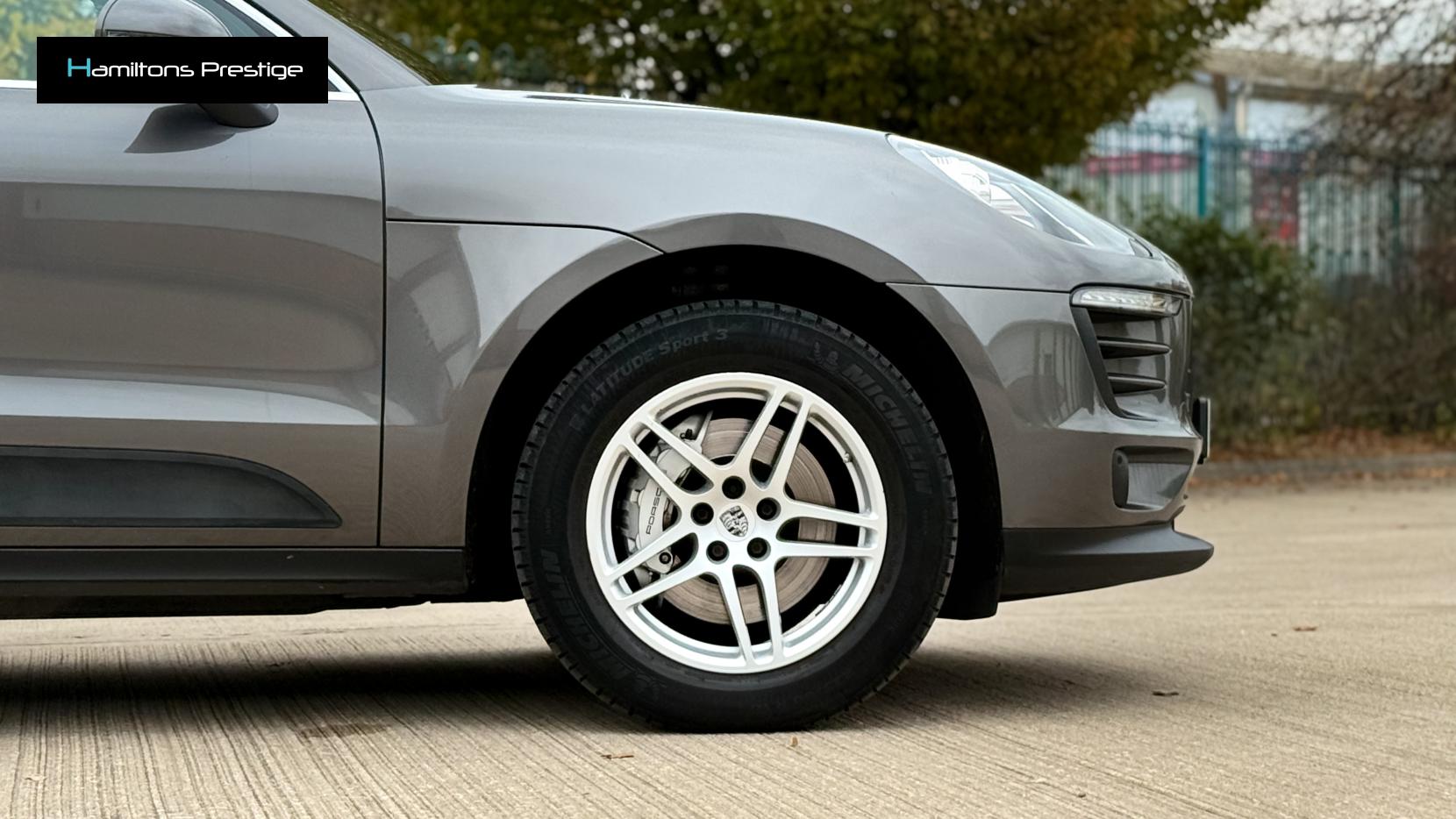 Porsche Macan 3.0 TD V6 S SUV 5dr Diesel PDK 4WD Euro 6 (s/s) (258 ps)