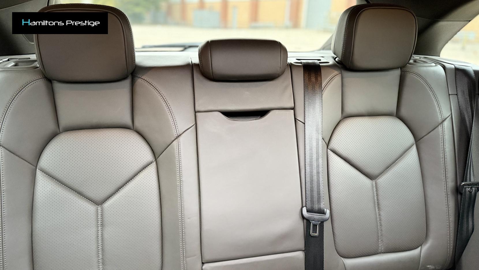 Porsche Macan 3.0 TD V6 S SUV 5dr Diesel PDK 4WD Euro 6 (s/s) (258 ps)