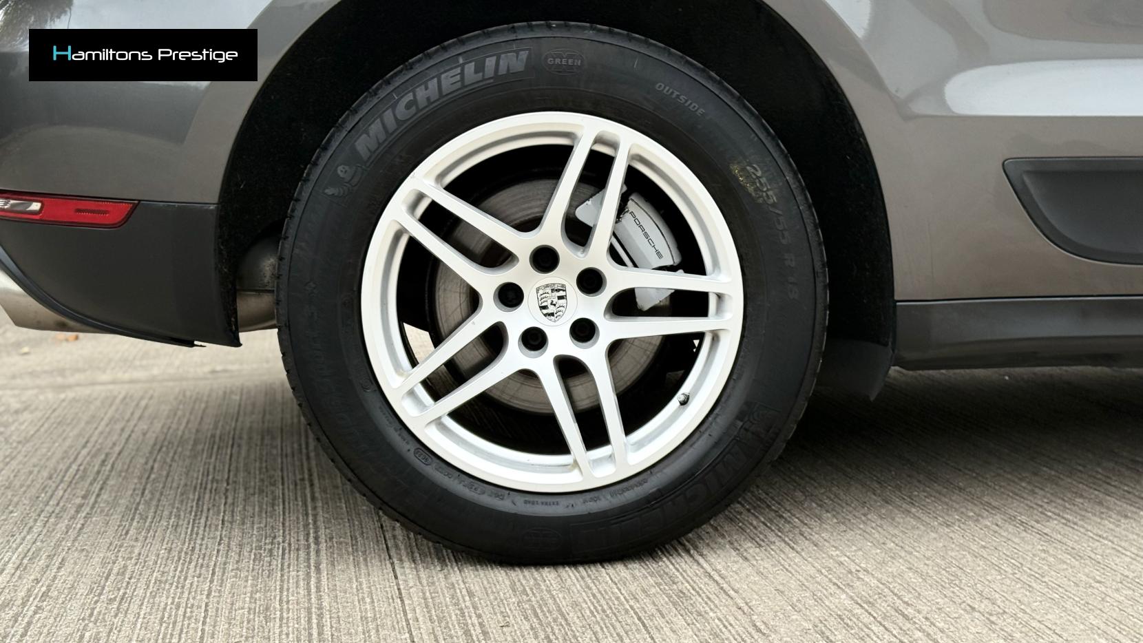 Porsche Macan 3.0 TD V6 S SUV 5dr Diesel PDK 4WD Euro 6 (s/s) (258 ps)