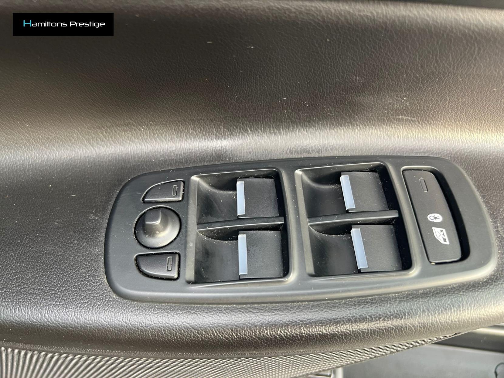 Jaguar XE 2.0d R-Sport Saloon 4dr Diesel Manual Euro 6 (s/s) (180 ps)