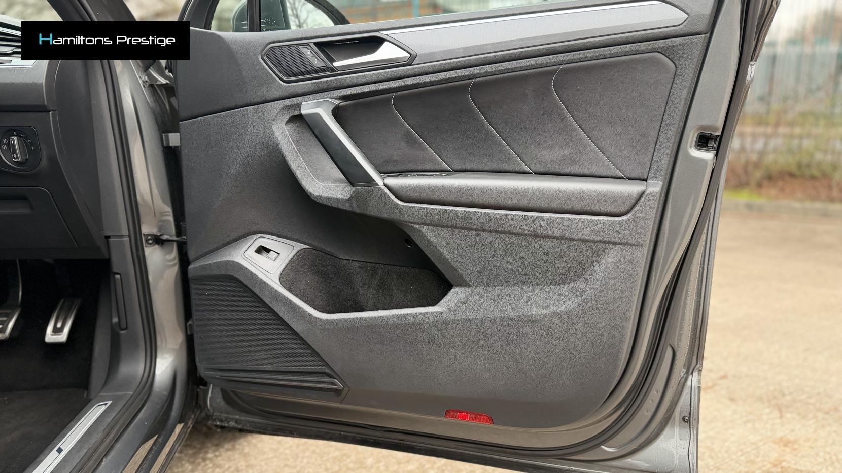 Volkswagen Tiguan 2.0 TDI R-Line Tech SUV 5dr Diesel DSG 4Motion Euro 6 (s/s) (190 ps)