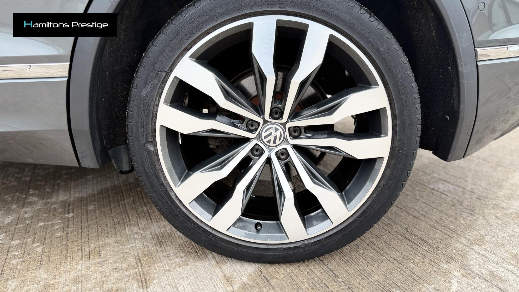 Volkswagen Tiguan 2.0 TDI R-Line Tech SUV 5dr Diesel DSG 4Motion Euro 6 (s/s) (190 ps)