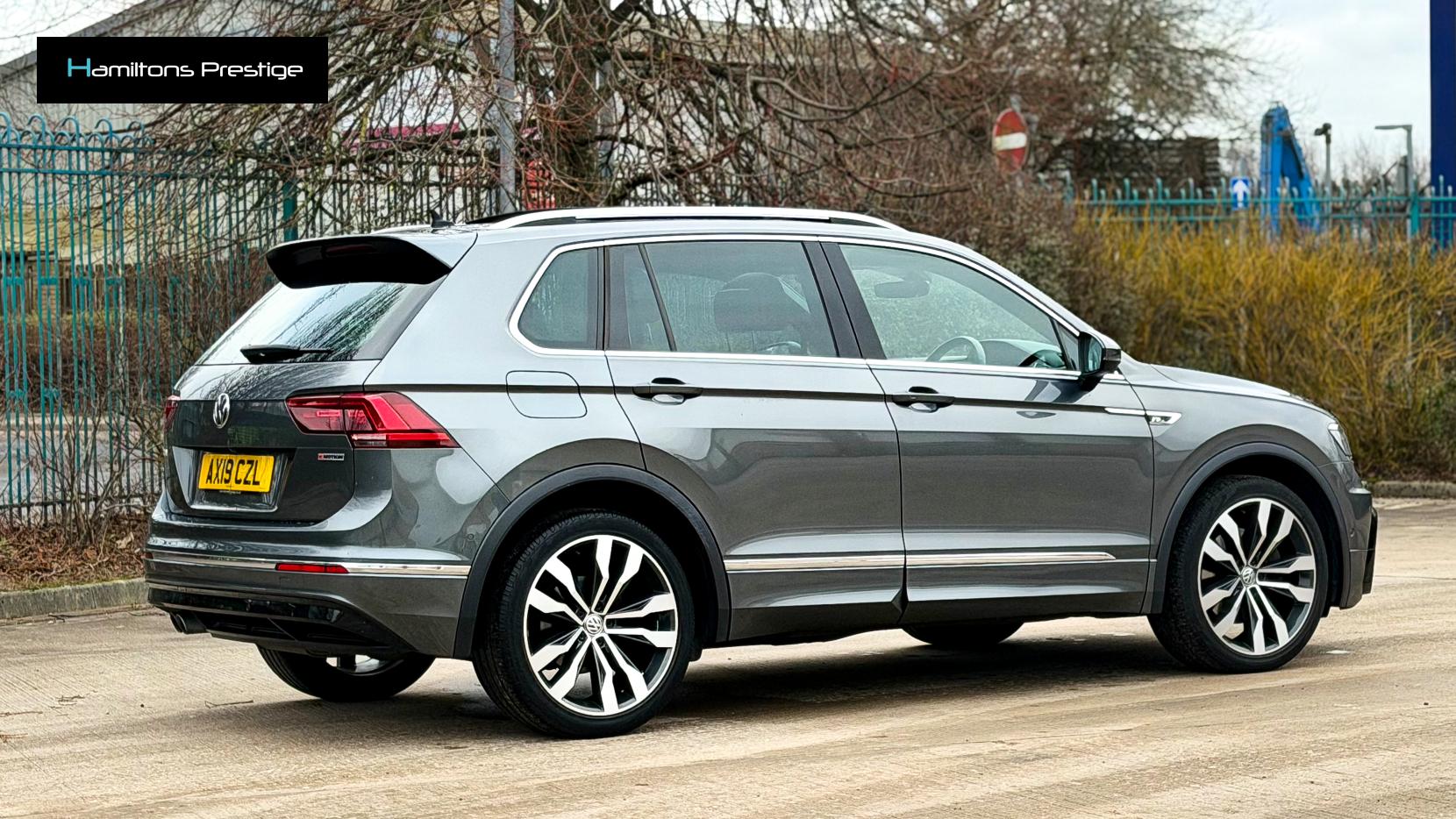 Volkswagen Tiguan 2.0 TDI R-Line Tech SUV 5dr Diesel DSG 4Motion Euro 6 (s/s) (190 ps)