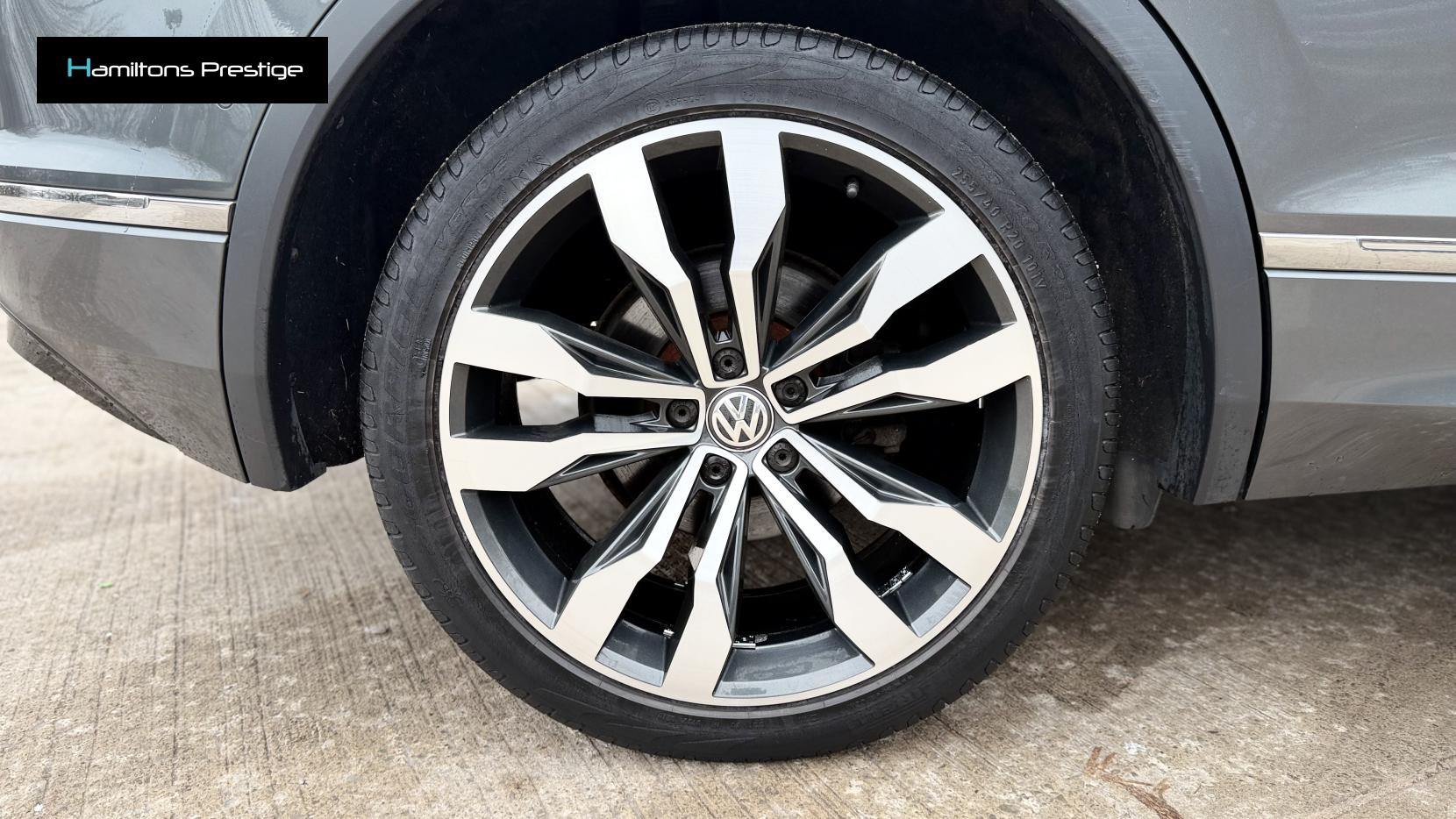 Volkswagen Tiguan 2.0 TDI R-Line Tech SUV 5dr Diesel DSG 4Motion Euro 6 (s/s) (190 ps)