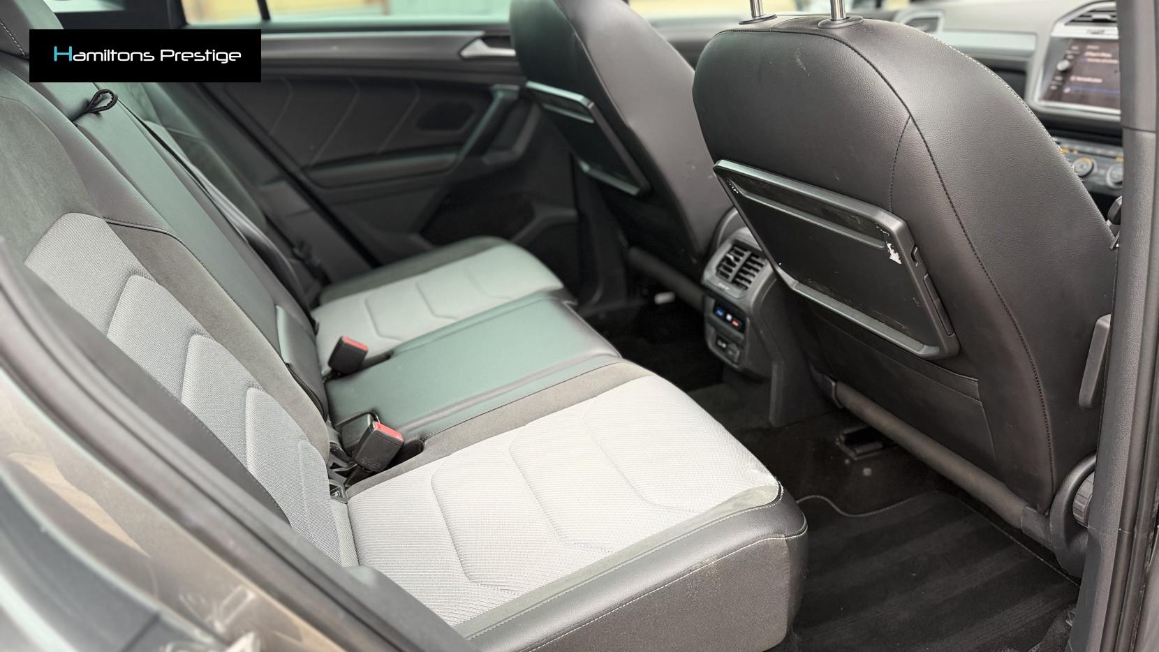 Volkswagen Tiguan 2.0 TDI R-Line Tech SUV 5dr Diesel DSG 4Motion Euro 6 (s/s) (190 ps)