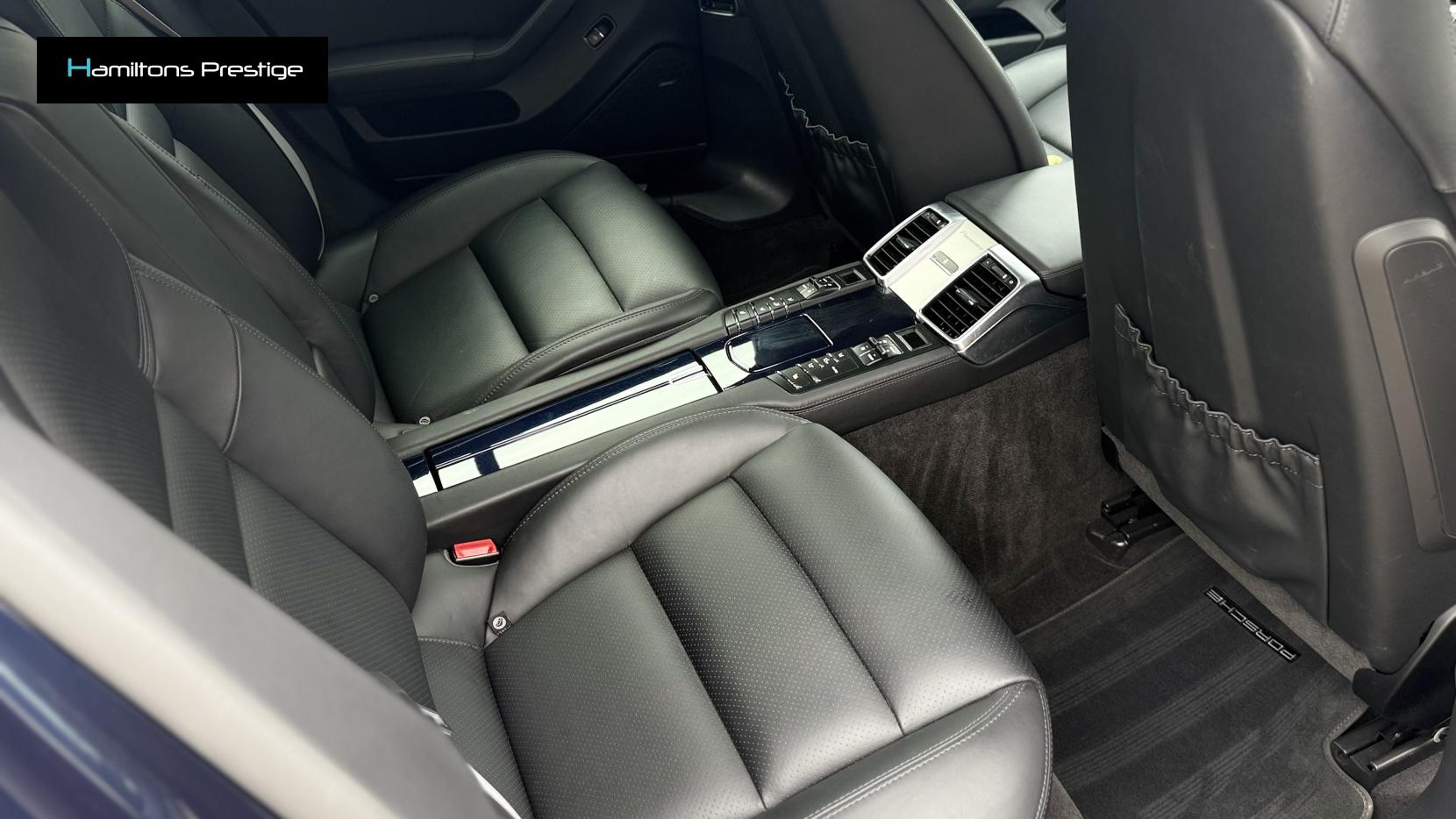 Porsche Panamera 3.0 V6 E-Hybrid S Hatchback 5dr Petrol Plug-in Hybrid TiptronicS Euro 6 (s/s) (416 ps)