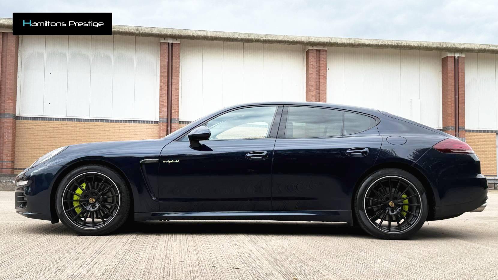 Porsche Panamera 3.0 V6 E-Hybrid S Hatchback 5dr Petrol Plug-in Hybrid TiptronicS Euro 6 (s/s) (416 ps)
