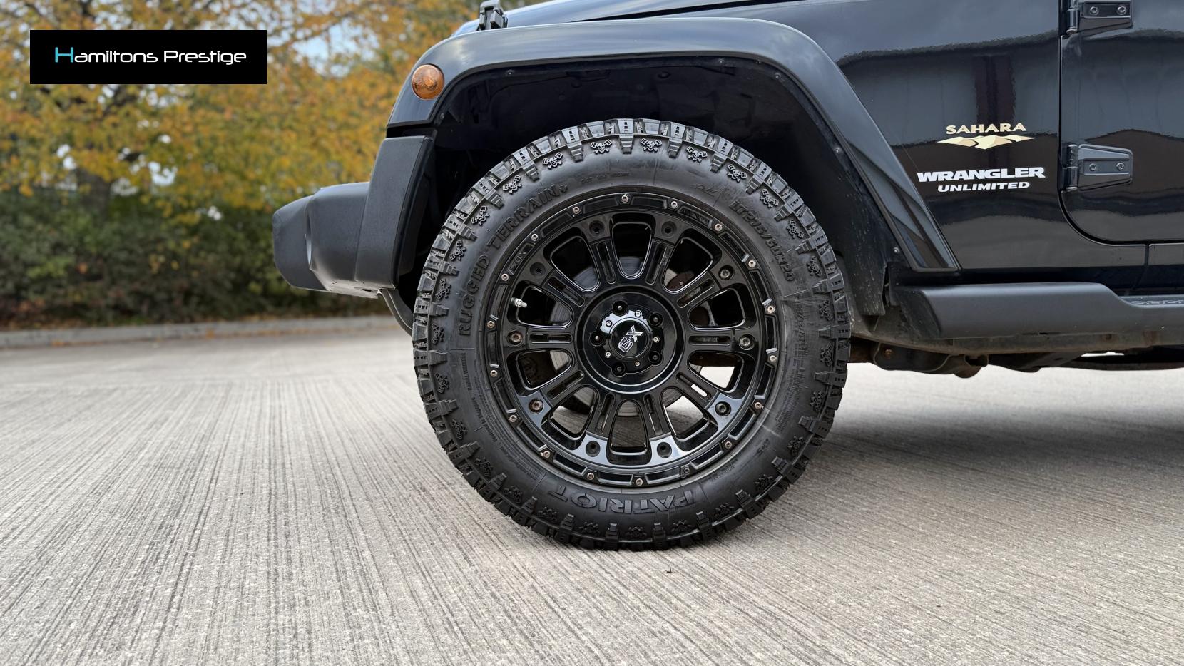 Jeep Wrangler 2.8 CRD Sahara SUV 4dr Diesel Auto 4WD Euro 5 (197 bhp)