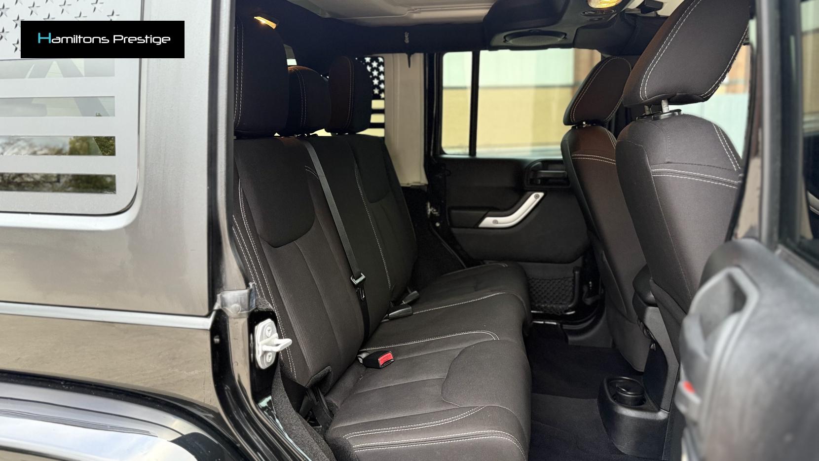 Jeep Wrangler 2.8 CRD Sahara SUV 4dr Diesel Auto 4WD Euro 5 (197 bhp)