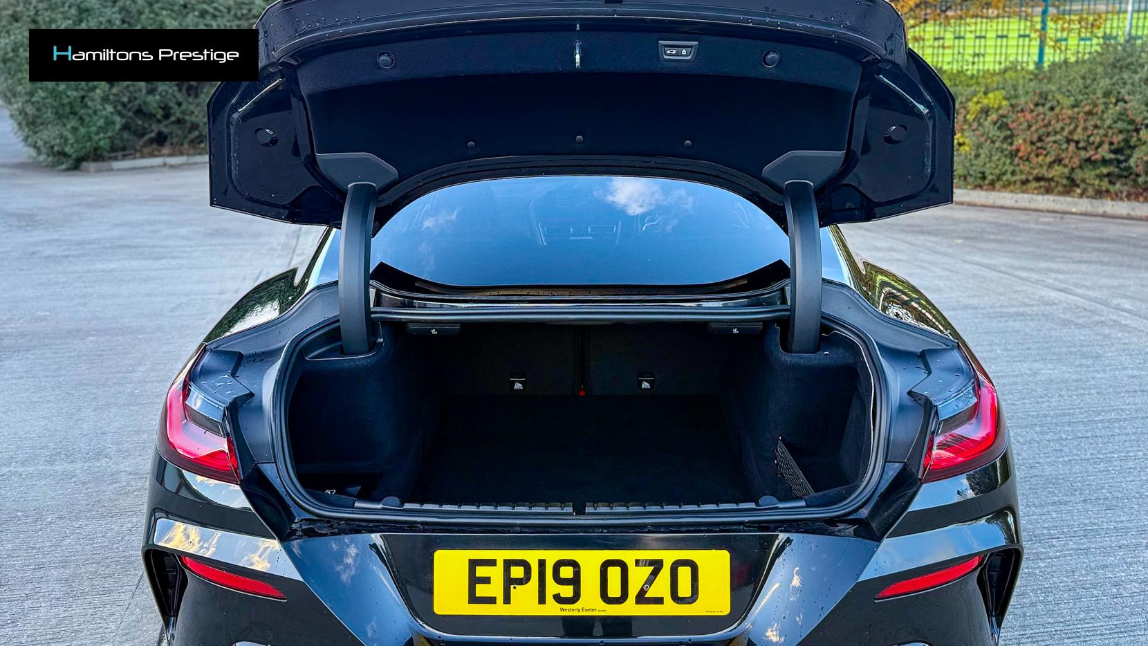 BMW 8 Series 4.4 M850i V8 Coupe 2dr Petrol Steptronic xDrive Euro 6 (s/s) (530 ps)