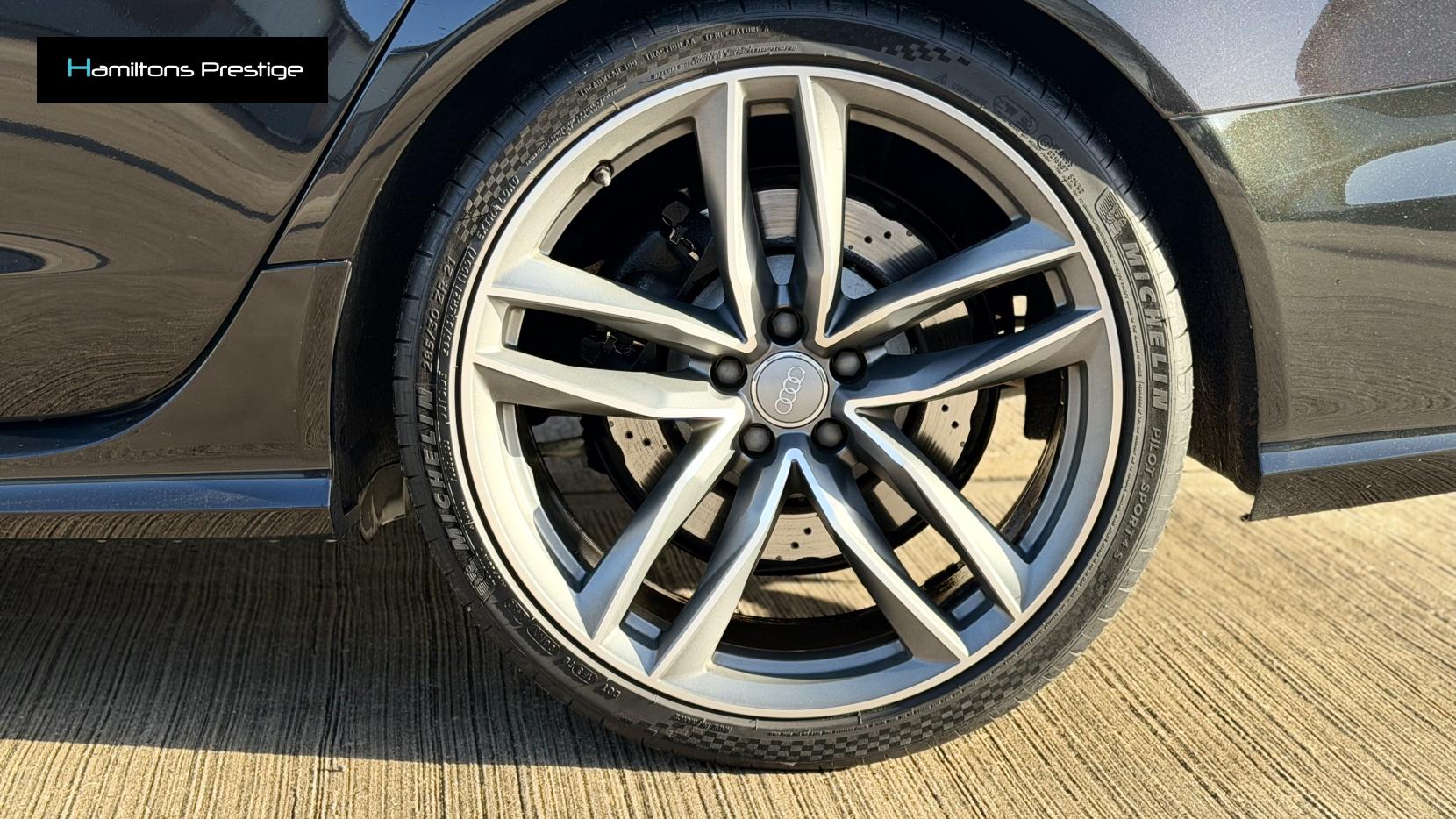 Audi RS6 Avant 4.0 TFSI V8 Estate 5dr Petrol Tiptronic quattro Euro 5 (s/s) (560 ps)