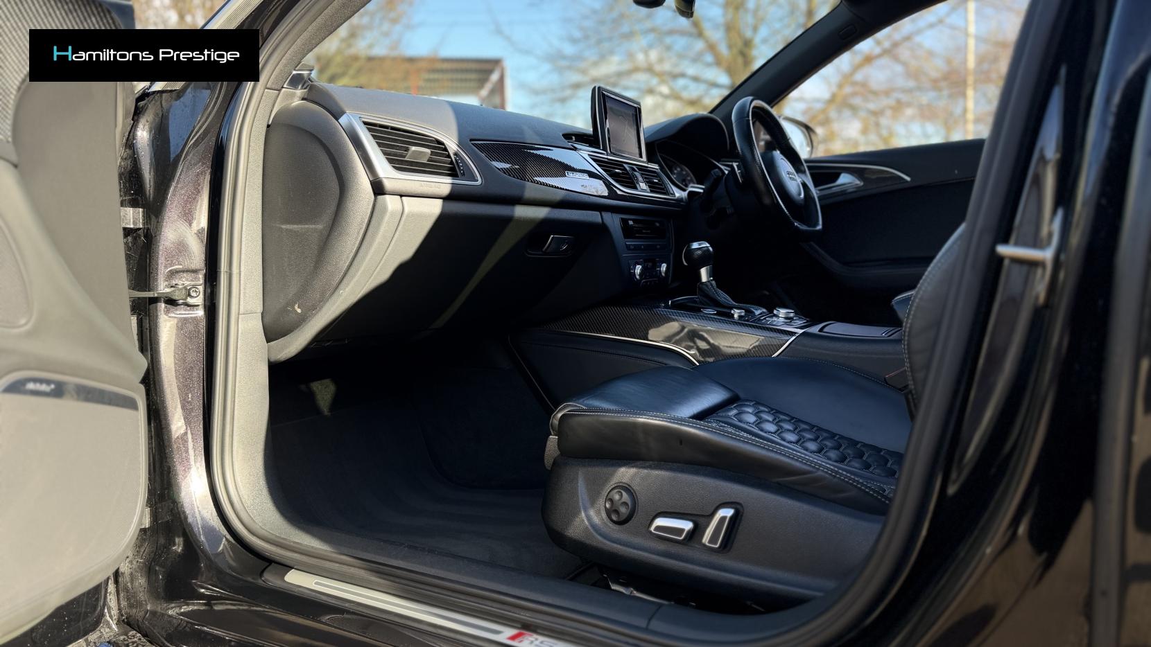 Audi RS6 Avant 4.0 TFSI V8 Estate 5dr Petrol Tiptronic quattro Euro 5 (s/s) (560 ps)