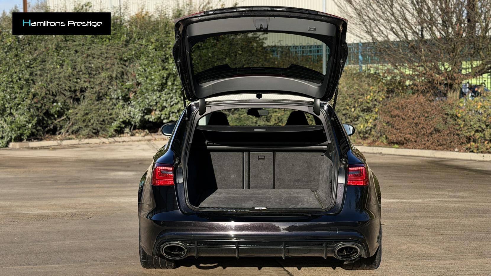 Audi RS6 Avant 4.0 TFSI V8 Estate 5dr Petrol Tiptronic quattro Euro 5 (s/s) (560 ps)