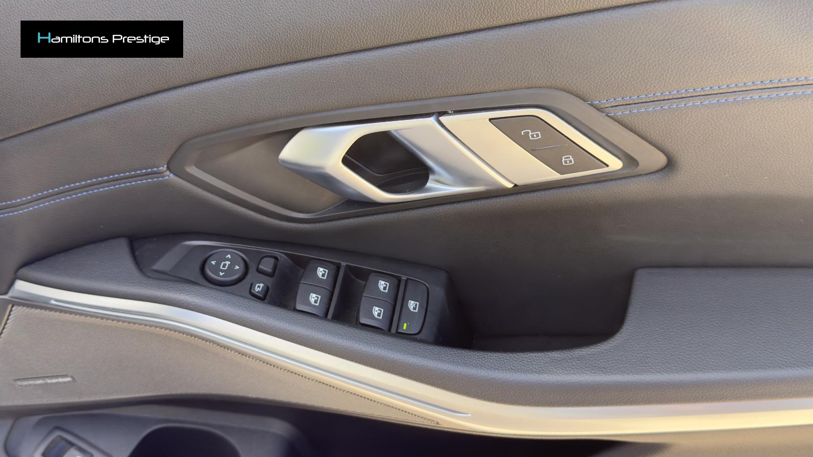 BMW 3 Series 3.0 M340i Touring 5dr Petrol Auto xDrive Euro 6 (s/s) (374 ps)