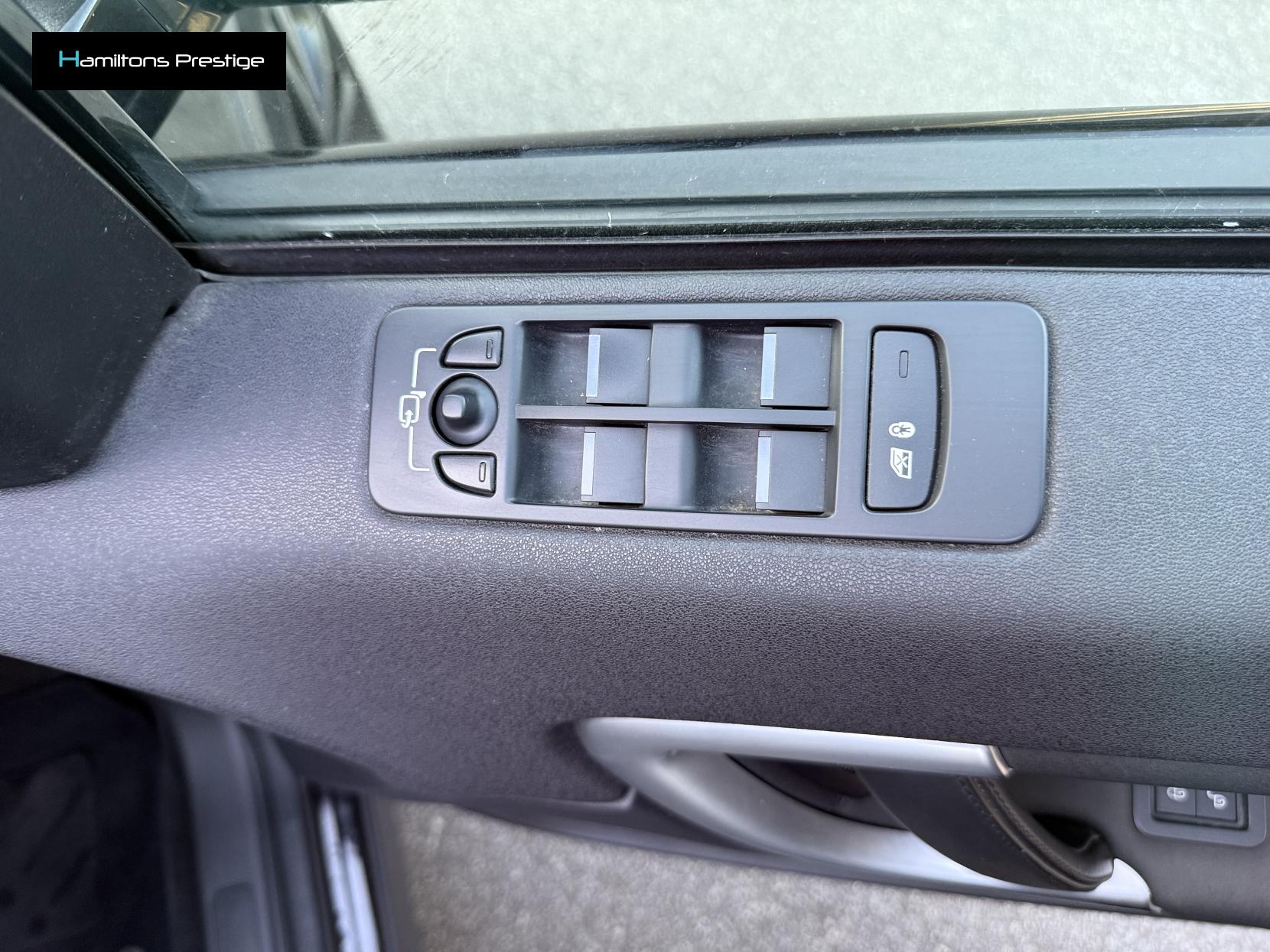 Land Rover Discovery Sport 2.0 SD4 HSE Black SUV 5dr Diesel Auto 4WD Euro 6 (s/s) (240 ps)