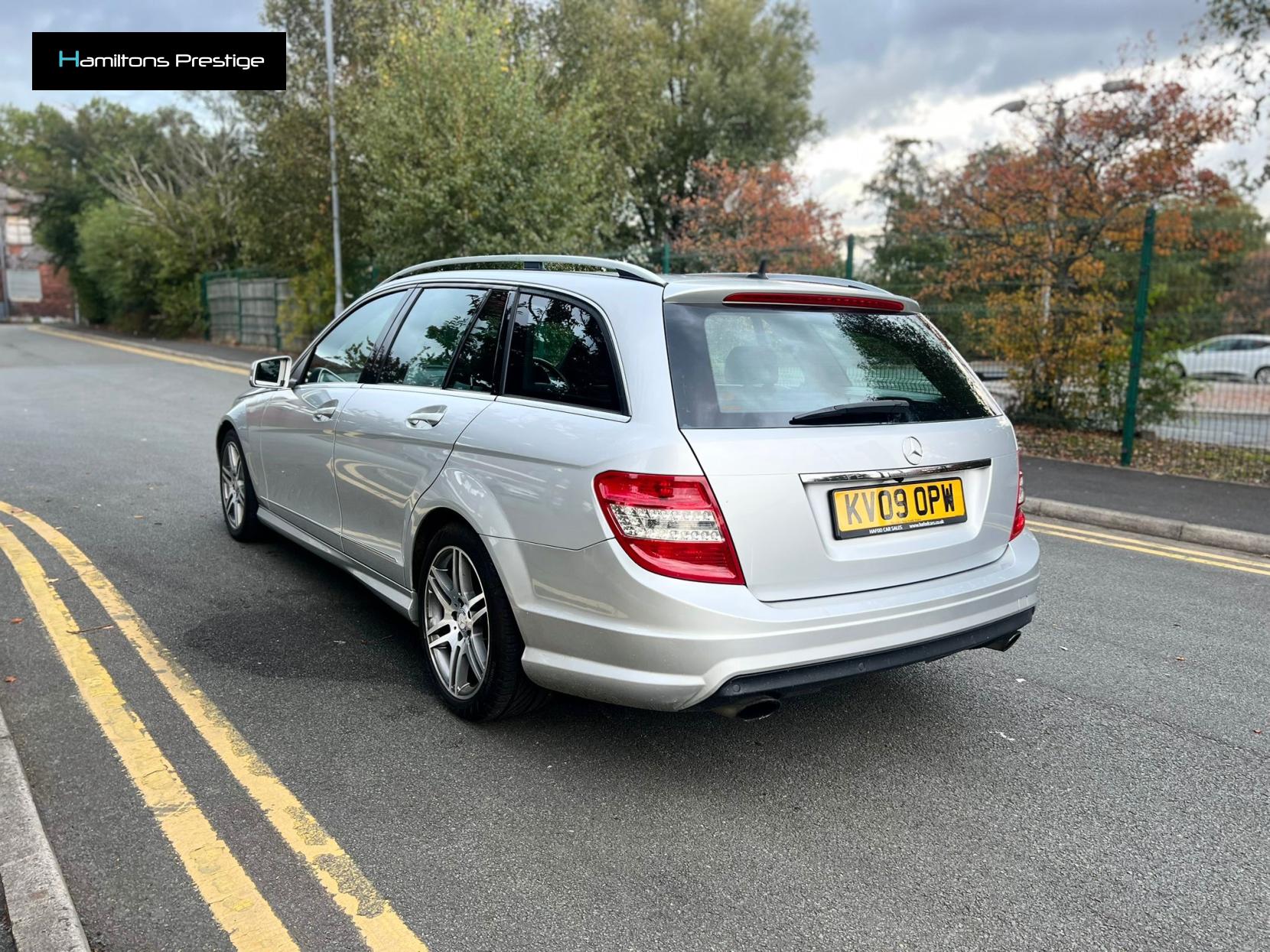 Mercedes-Benz C Class 3.0 C320 CDI V6 Sport Estate 5dr Diesel G-Tronic Euro 4 (224 ps)