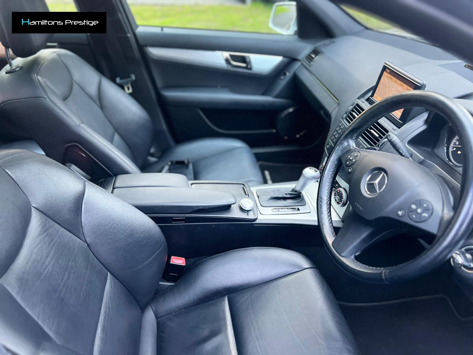 Mercedes-Benz C Class 3.0 C320 CDI V6 Sport Estate 5dr Diesel G-Tronic Euro 4 (224 ps)
