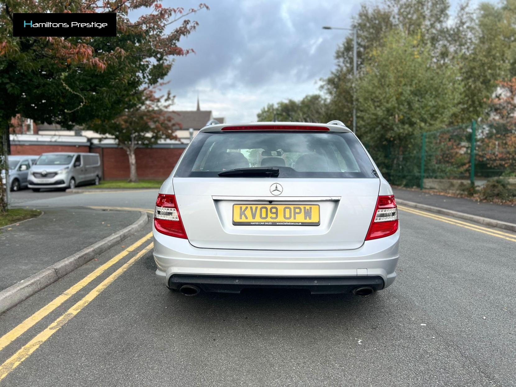 Mercedes-Benz C Class 3.0 C320 CDI V6 Sport Estate 5dr Diesel G-Tronic Euro 4 (224 ps)
