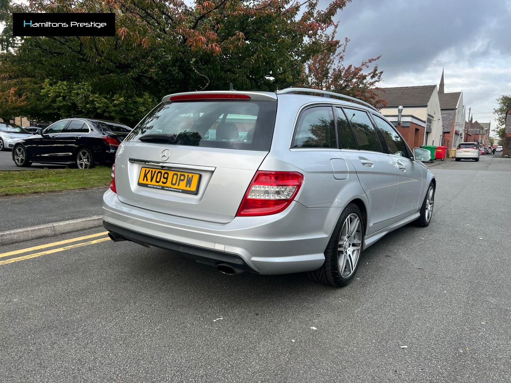Mercedes-Benz C Class 3.0 C320 CDI V6 Sport Estate 5dr Diesel G-Tronic Euro 4 (224 ps)
