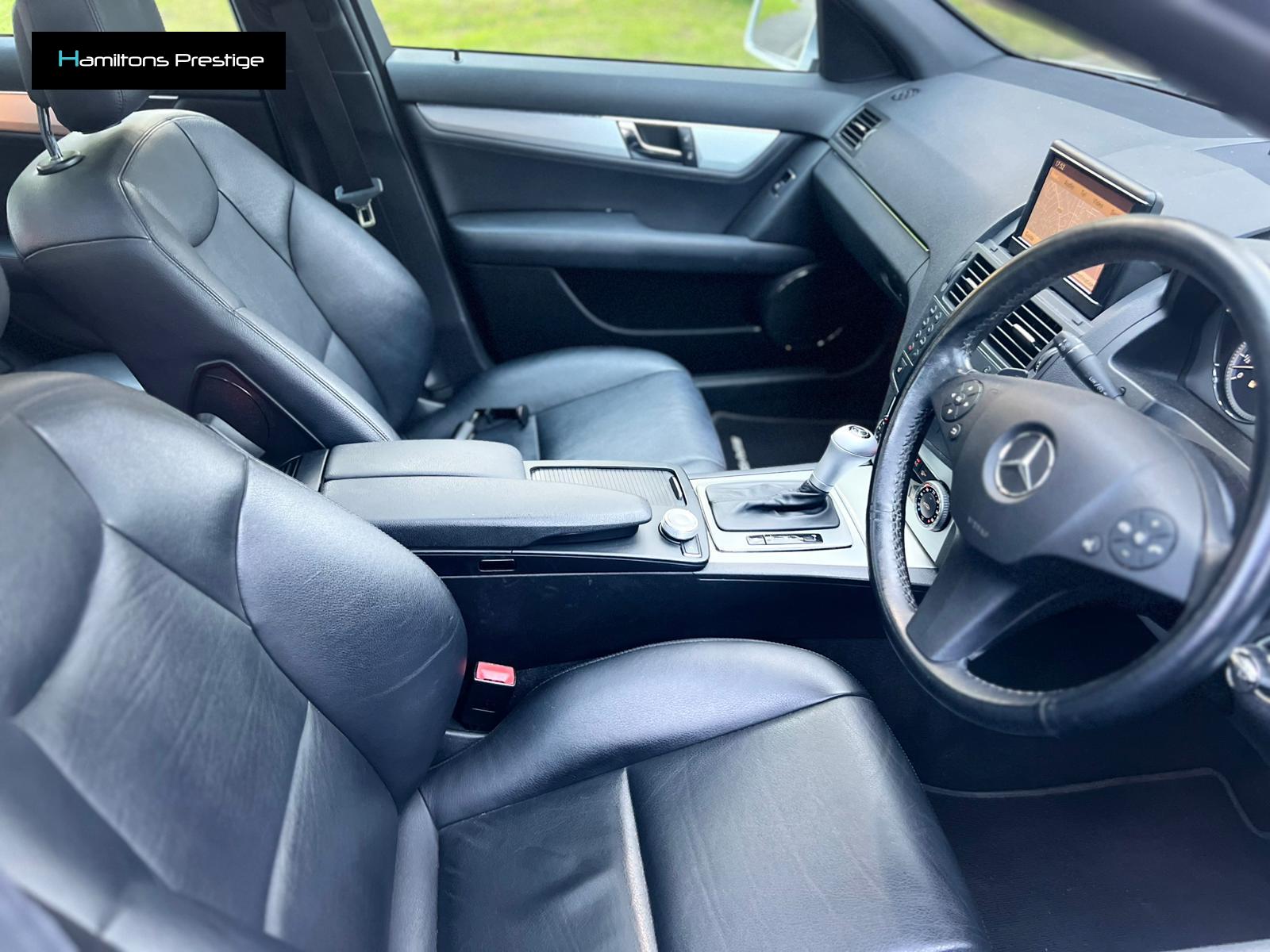 Mercedes-Benz C Class 3.0 C320 CDI V6 Sport Estate 5dr Diesel G-Tronic Euro 4 (224 ps)
