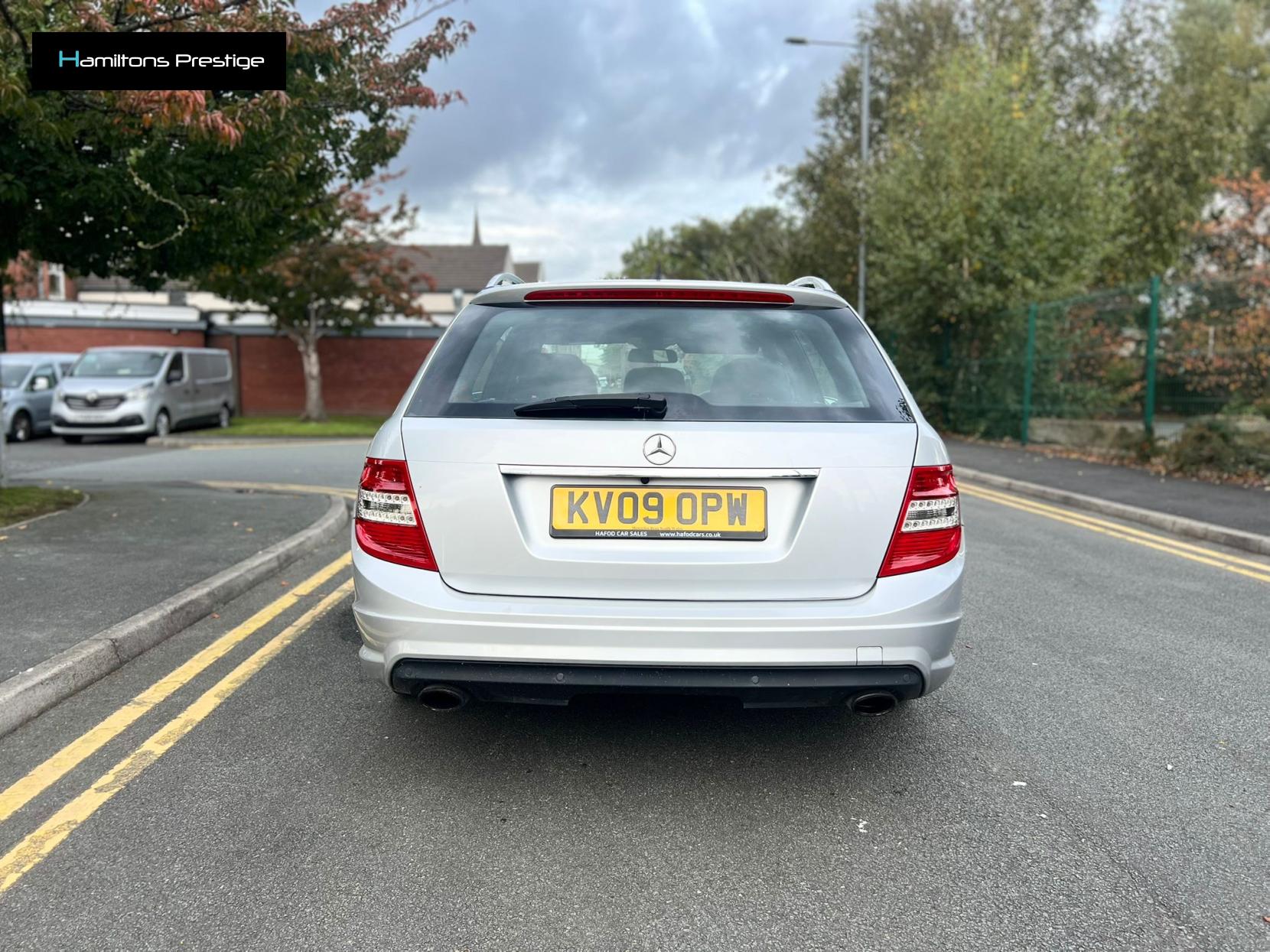 Mercedes-Benz C Class 3.0 C320 CDI V6 Sport Estate 5dr Diesel G-Tronic Euro 4 (224 ps)