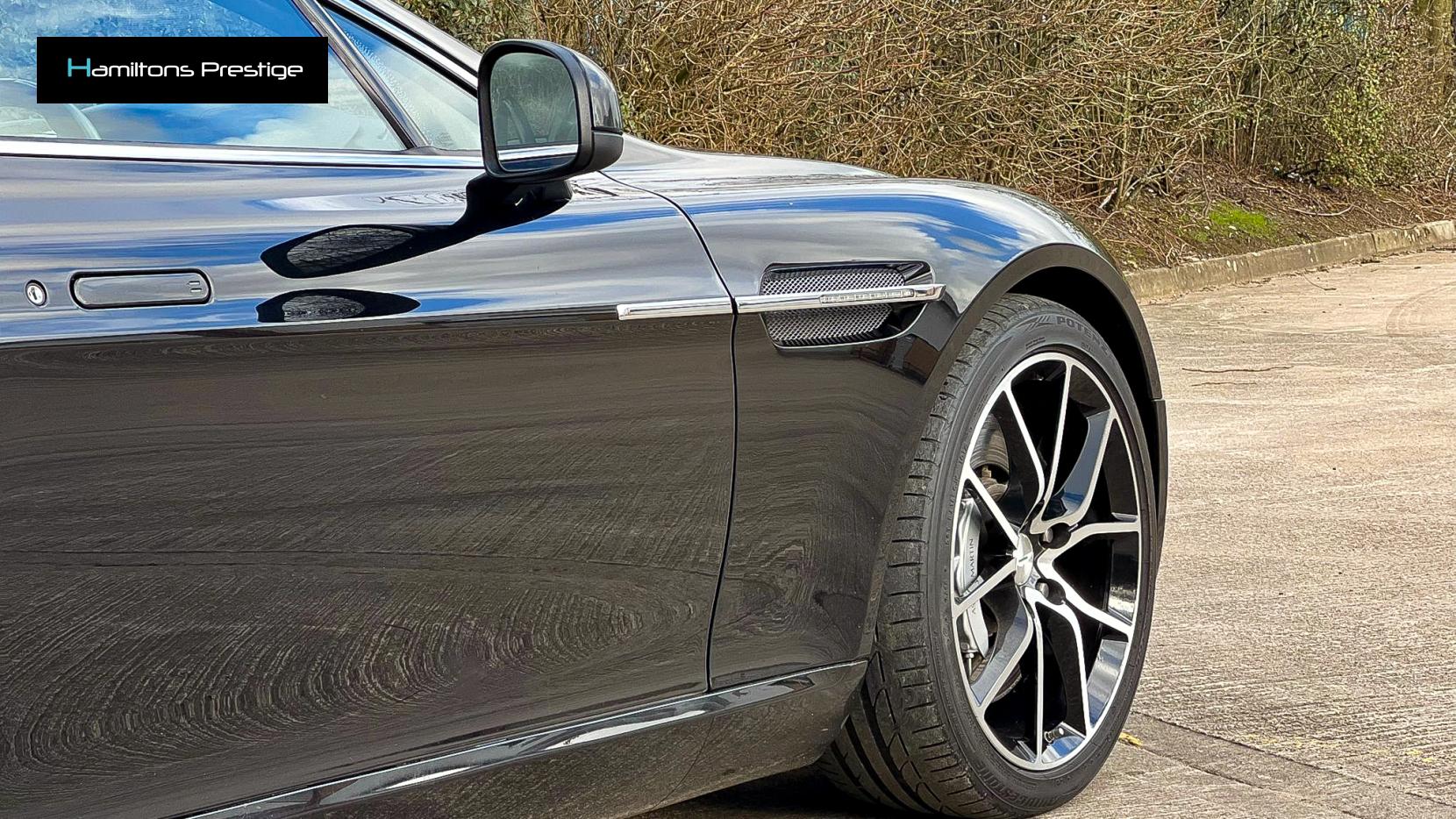 Aston Martin Rapide 6.0 V12 Saloon 4dr Petrol T-TronicII Euro 5 (470 bhp)