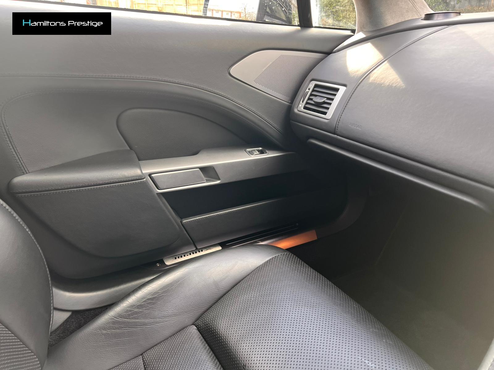 Aston Martin Rapide 6.0 V12 Saloon 4dr Petrol T-TronicII Euro 5 (470 bhp)