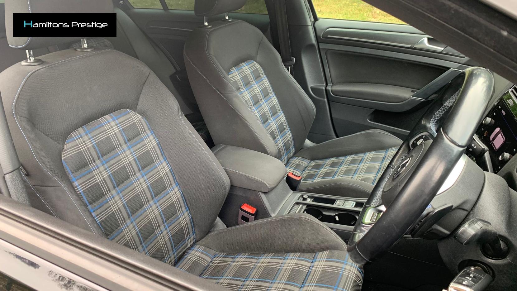 Volkswagen Golf 1.4 TSI 8.7kWh GTE Advance Hatchback 5dr Petrol Plug-in Hybrid DSG Euro 6 (s/s) (204 ps)
