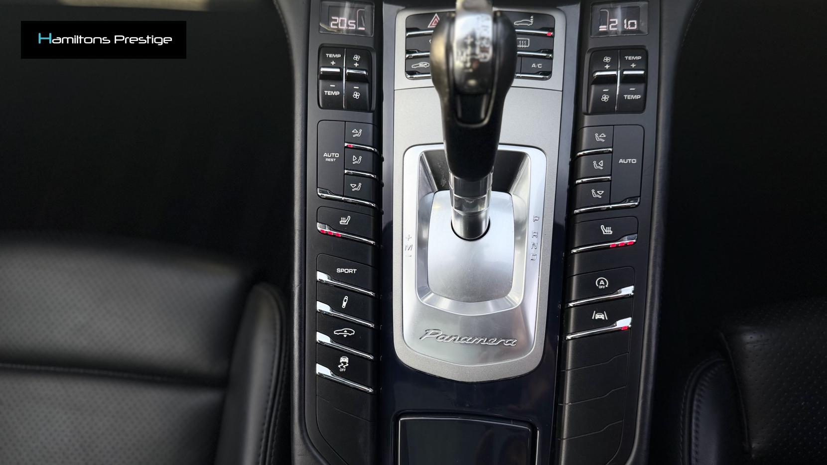 Porsche Panamera 3.0D V6 Hatchback 5dr Diesel TiptronicS Euro 5 (s/s) (300 ps)