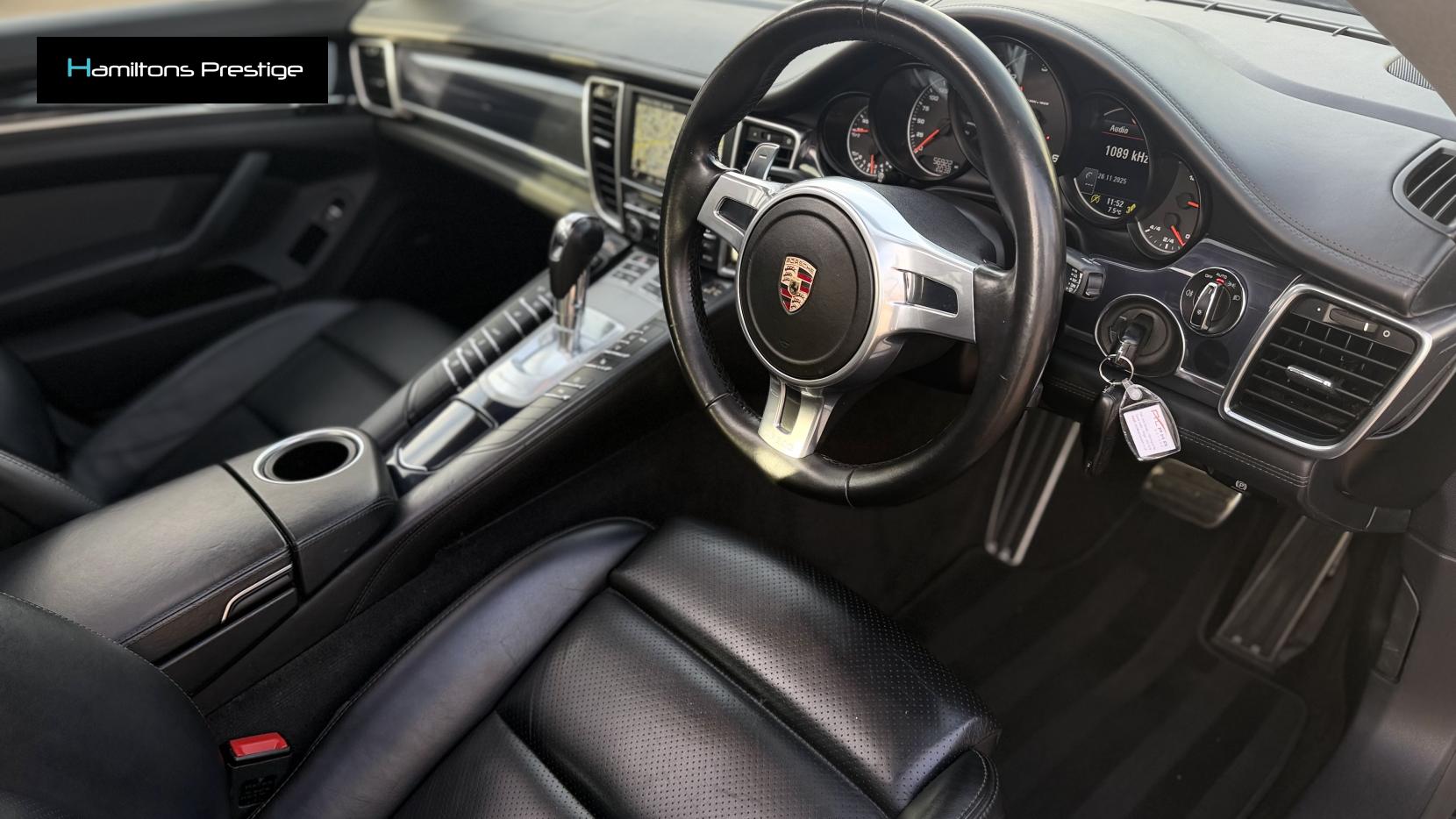 Porsche Panamera 3.0D V6 Hatchback 5dr Diesel TiptronicS Euro 5 (s/s) (300 ps)