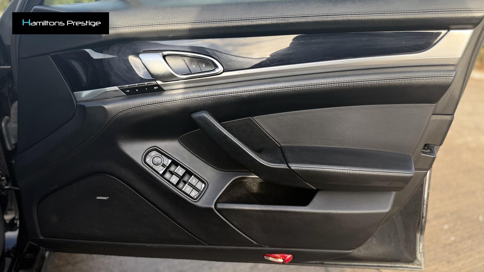 Porsche Panamera 3.0D V6 Hatchback 5dr Diesel TiptronicS Euro 5 (s/s) (300 ps)