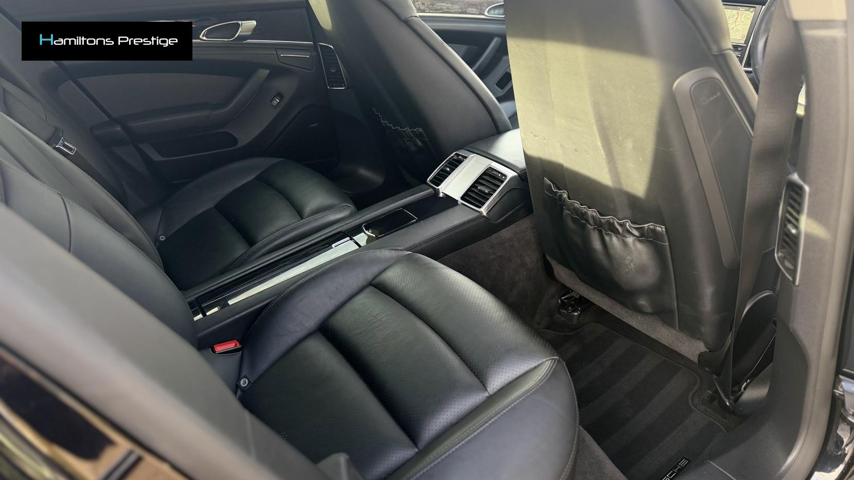 Porsche Panamera 3.0D V6 Hatchback 5dr Diesel TiptronicS Euro 5 (s/s) (300 ps)